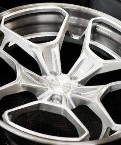 Оригинальные диски Rotiform HUR фото и цена - Каталог Wheelsnheels.ru